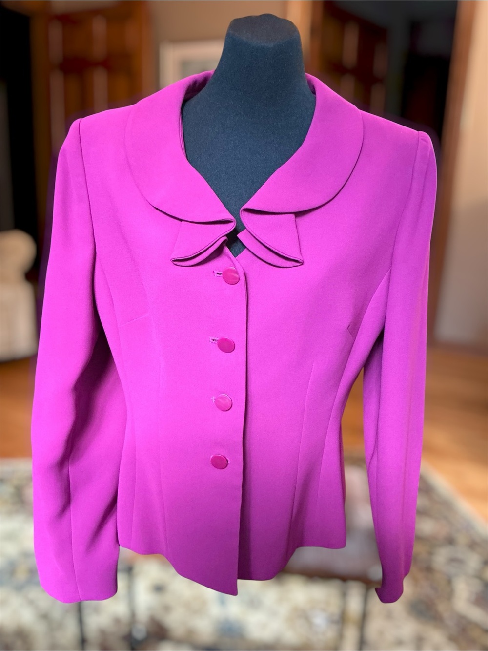 Women's Vibrant Fuchsia Tailored Suit 10P